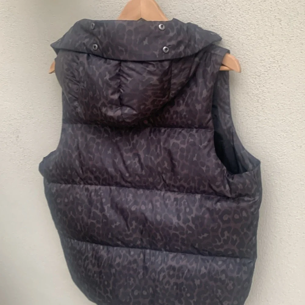 EUC Coach Animal Print 70 % Duck Down Puffer Vest  Medium ( can fit large )